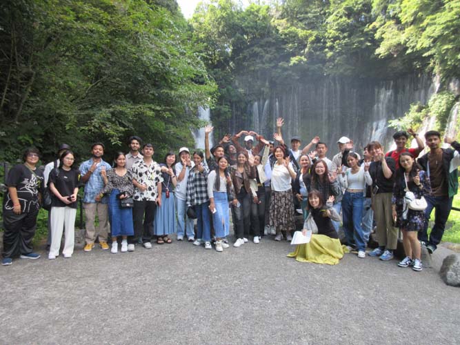 水野外語学院 富士山バス旅行